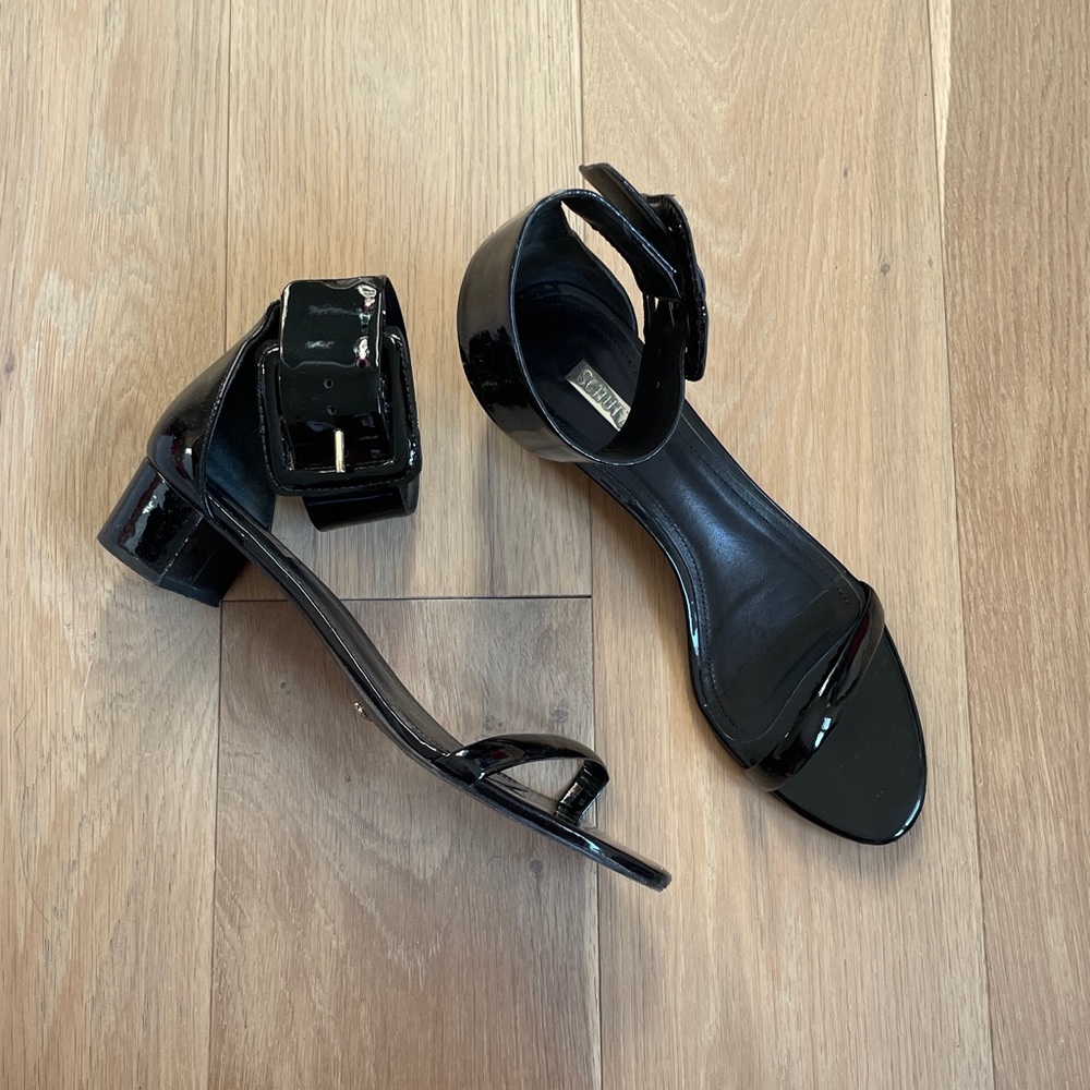 Schultz Black Sandals